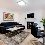 Large Two Bed With Private Entrance And Patio